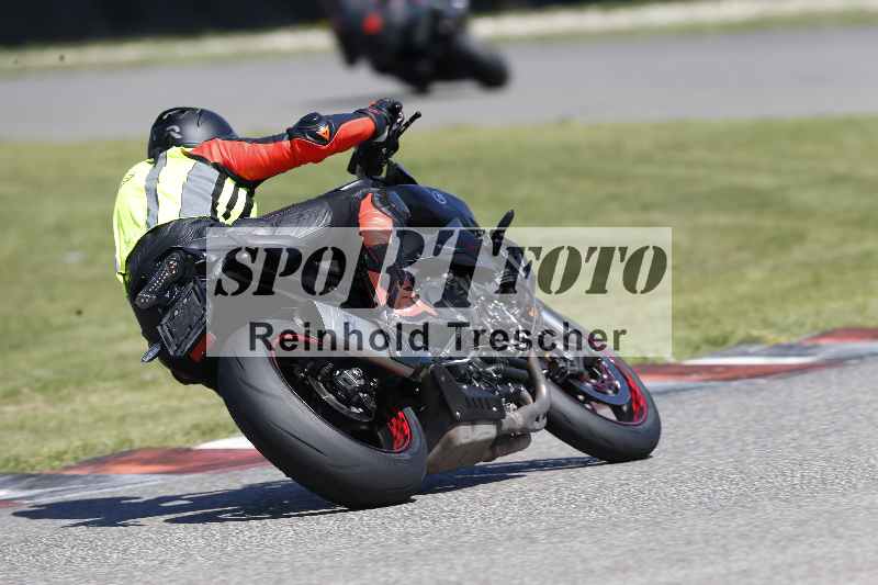 /43 08.08.2025 Discover the Bike ADR/Race 3 rot/69